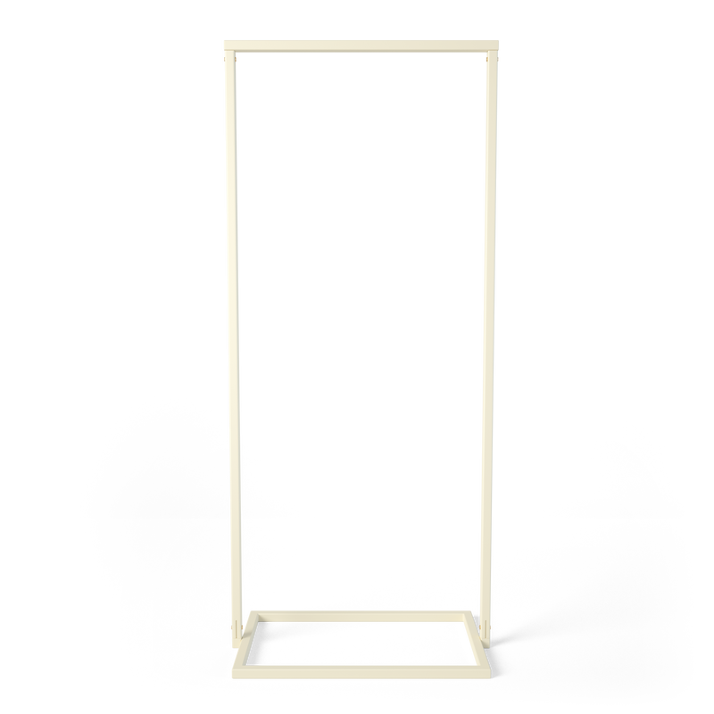 Frame kleine x tina maria - mat beige kledingrek met vierkante bodem
