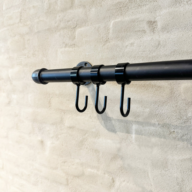 Black O-hook for pipe - 5 pieces