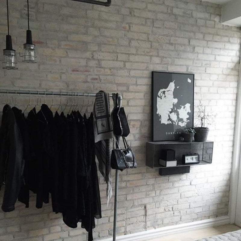 Free standing entrance rack for jackets and bags in silver water pipes